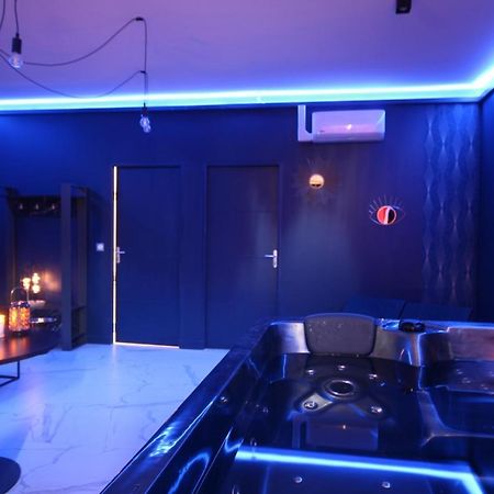 Suite Blue Jacuzzi Le Breuil  外观 照片