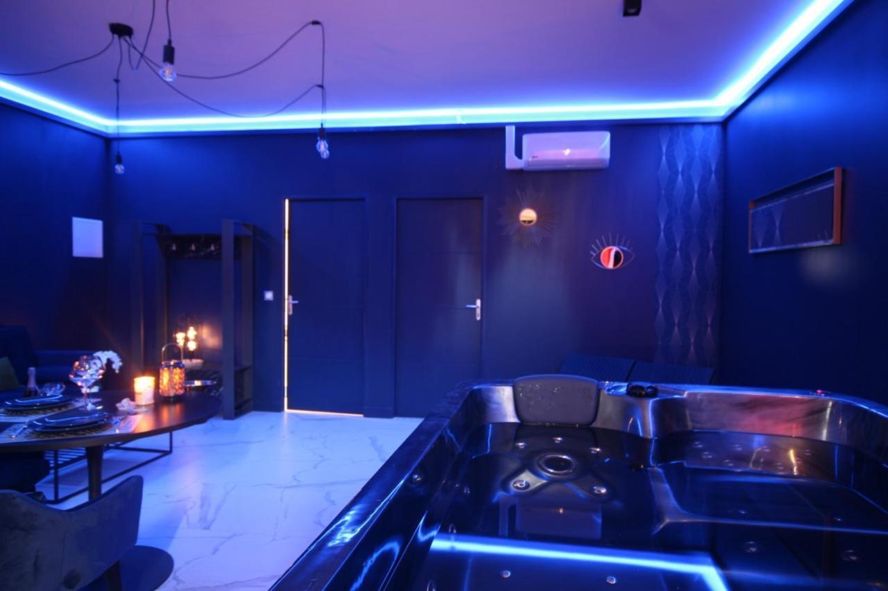 Suite Blue Jacuzzi Le Breuil  外观 照片
