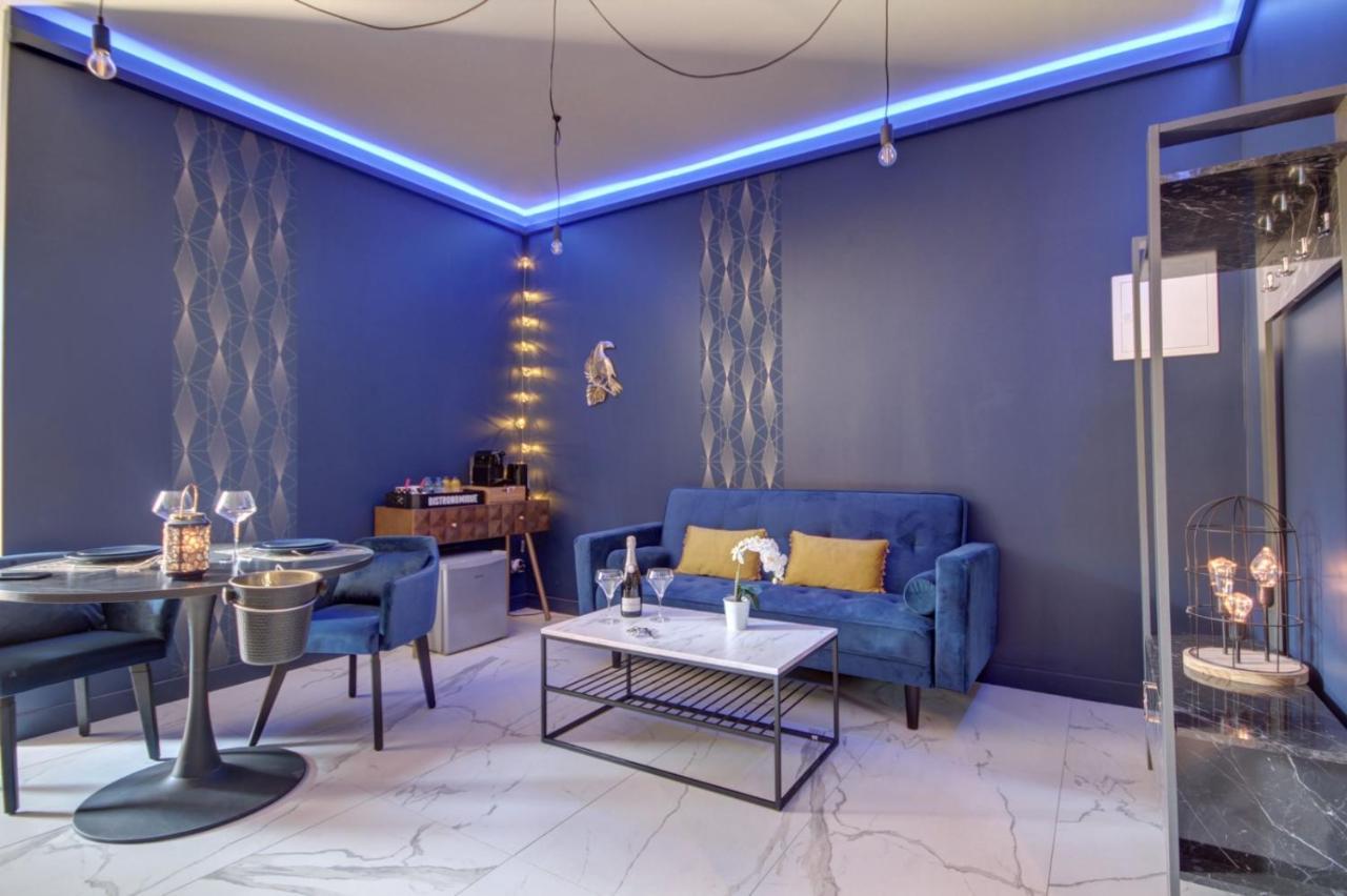 Suite Blue Jacuzzi Le Breuil  外观 照片